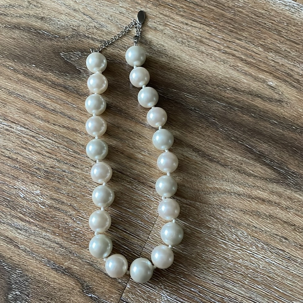 Ann Taylor Oversized Pearl Statement Necklace - image 5